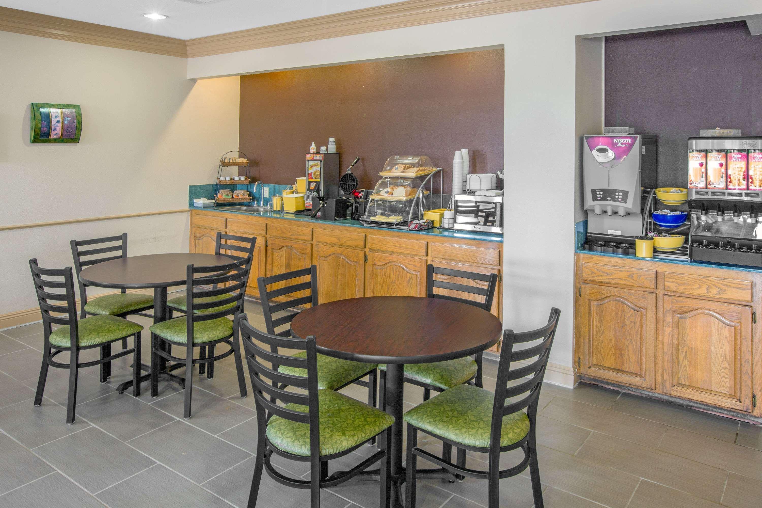 Days Inn By Wyndham Denham Springs-Baton Rouge East Eksteriør bilde